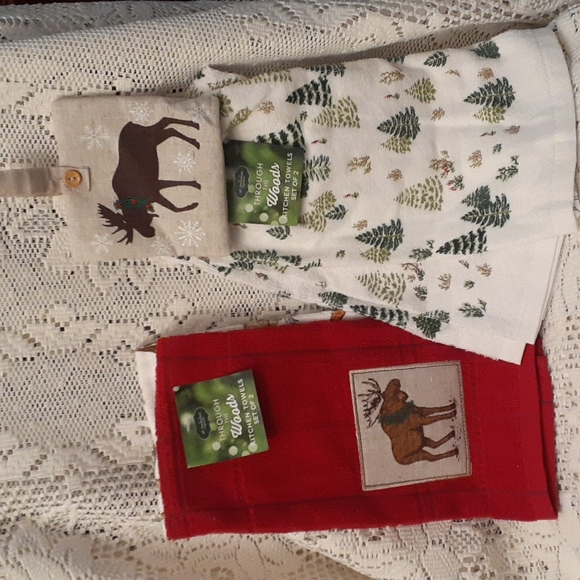 nwt St Nicholas Kitchen Towels THROUGH THE WOODS Theme 2 sets of 2 - Picture 1 of 3